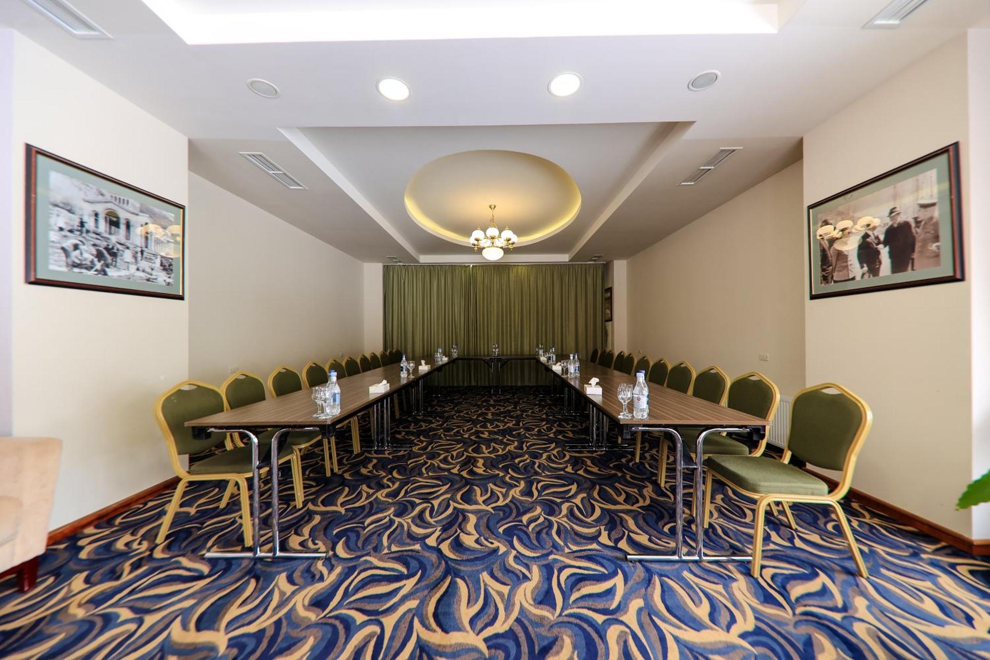 Armenia Hotel Jermuk Ngoại thất bức ảnh